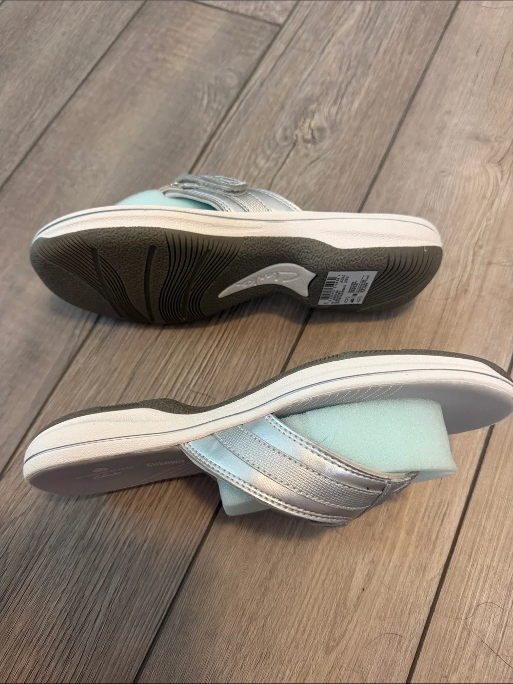 Clarks Women’s Silver Metallic Cushion Sandals
